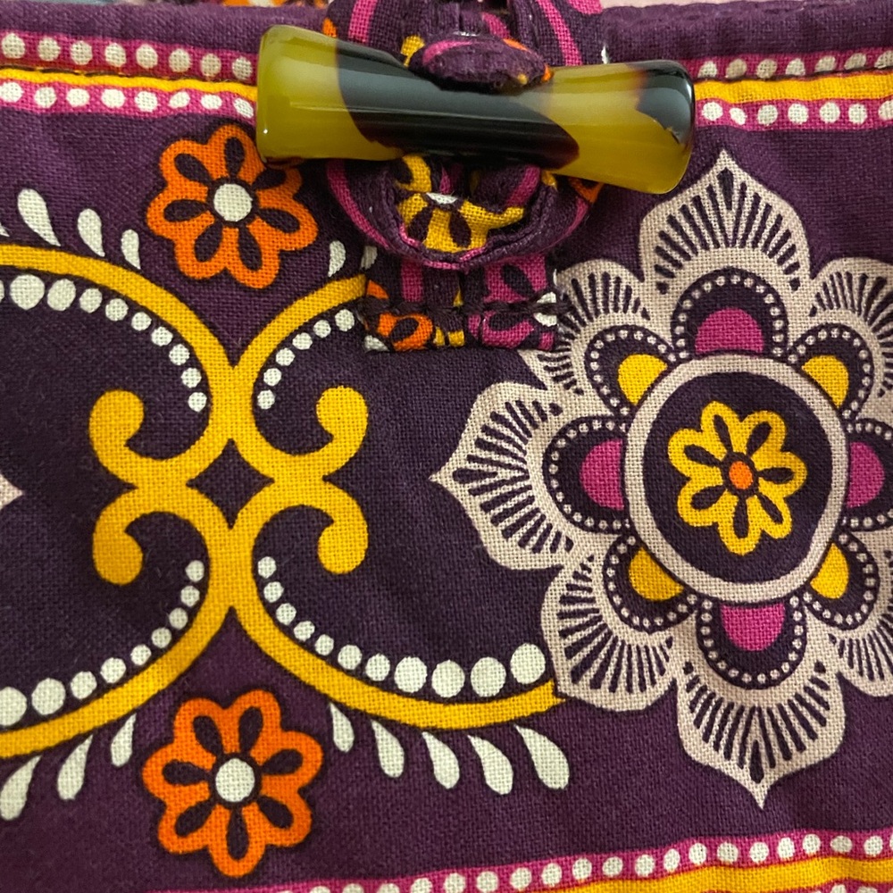 Vera Bradley Toggle Tote Bag - Multicolor. New . Beautiful older pattern. - Picture 3 of 4